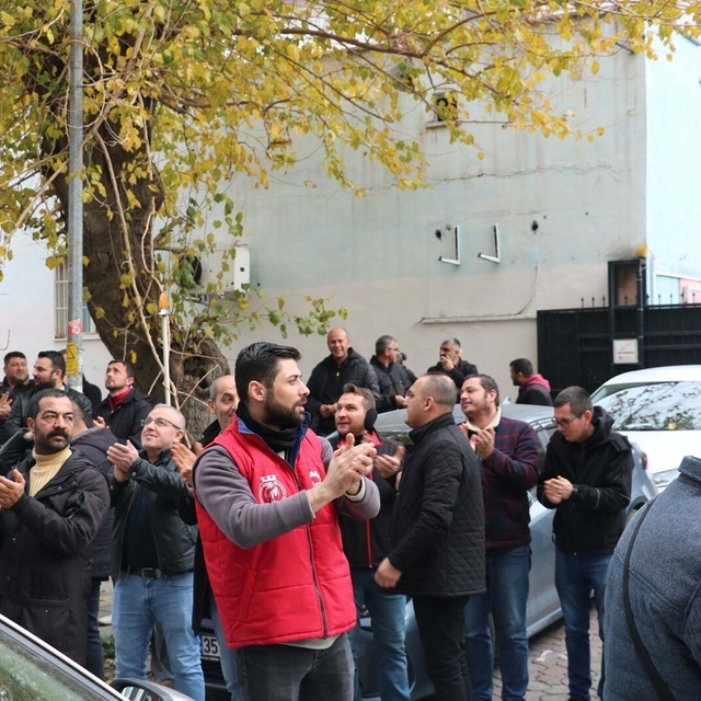 İzmir'de otobüs şoförleri iş bıraktı (2)