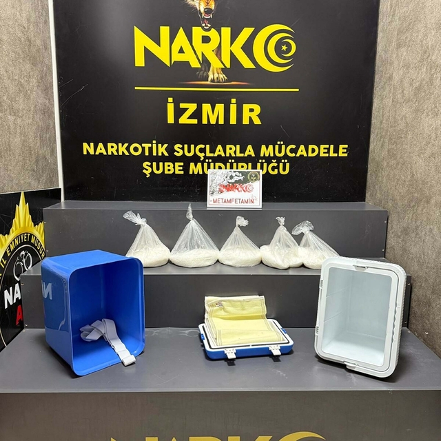 Otomobildeki buzlukta uyuşturucu ele geçirildi: 1 tutuklama