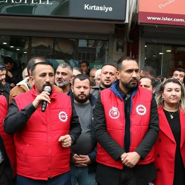 İzmir'de otobüs şoförleri iş bıraktı (3)