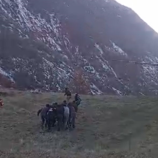 Siirt'te askeri helikopter, domuz sürüsünün saldırısı sonucu uçuruma düşen...