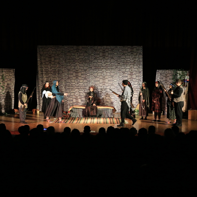 Kayseri'de "Töre" adlı tiyatro oyunu gazeteci ve aileleri için sahnelendi