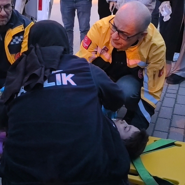 Bursa'da minibüsün çarptığı çocuk yaralandı