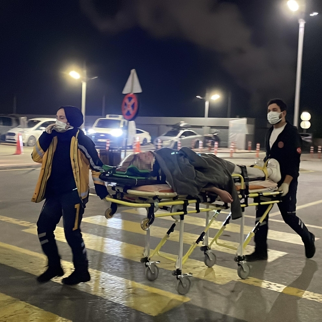 Eskişehir'de, 10 metrelik yükseklikten düşen kadın yaralandı