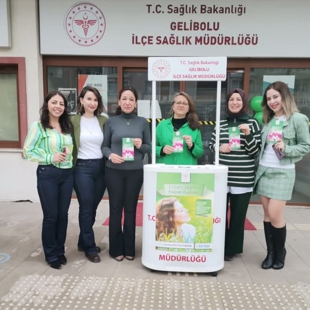 Gelibolu'da "Serviks Kanseri Farkındalık Ayı" dolayısıyla stant açıldı