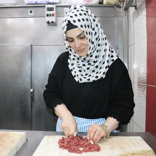 Mahallenin 'Kasap Abla'sı