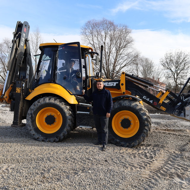 Kalfat Belediyesi filosuna yeni iş makinesi kattı