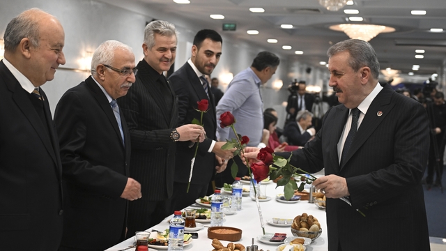 BBP Genel Başkanı Destici, basın mensuplarıyla bir araya geldi: