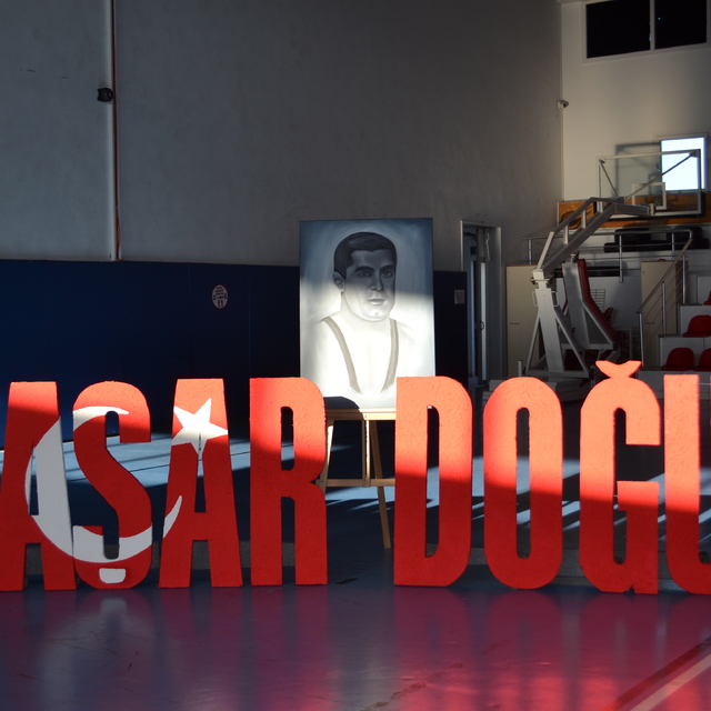 Efsane güreşçi Yaşar Doğu, vefatının 64. yılında memleketi Samsun'da anıldı