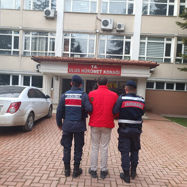 Bartın'da 58 yıl 4 ay kesinleşmiş hapis cezasıyla aranan kişi yakalandı