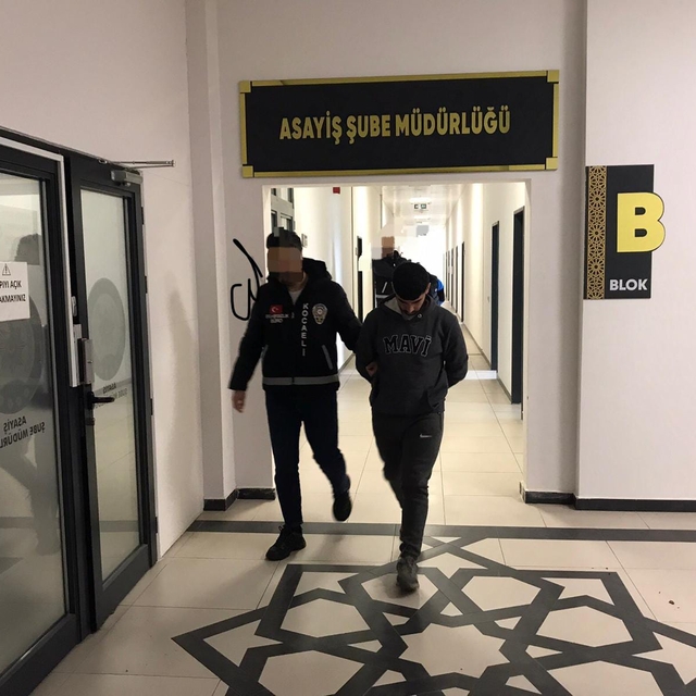 Kocaeli'de 2 otomobil hırsızlığı şüphelisi tutuklandı