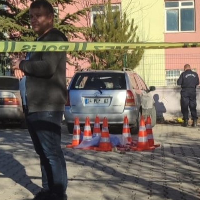 Servis minibüsünün çarptığı 9 yaşındaki öğrenci öldü