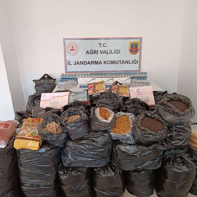 Ağrı'da kaçakçılık operasyonunda 9 zanlı yakalandı