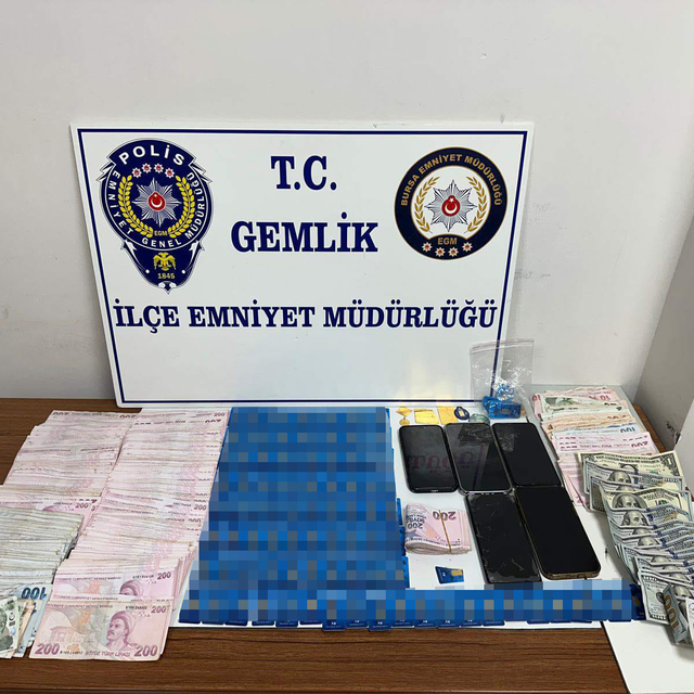 Bursa'da sahte altın sattıkları belirlenen 4 zanlı yakalandı