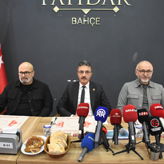 Erenler Belediye Başkanı Dinç, gazetecilerle buluştu