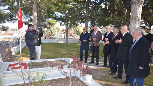 Zafer Partisi Genel Başkanı Özdağ, Karaman'da partililerle buluştu