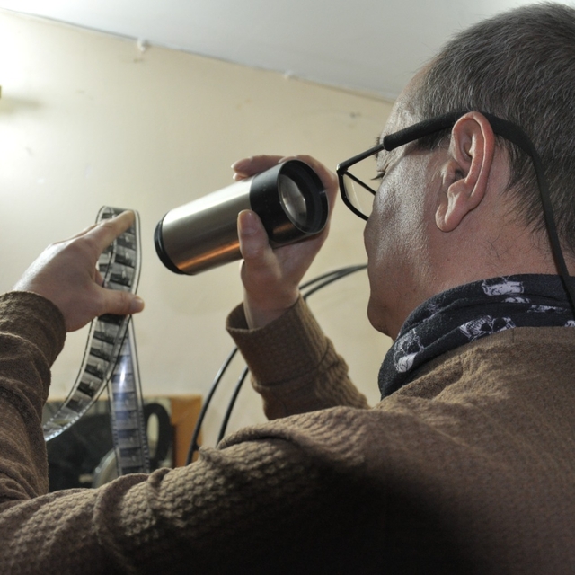 Emektar makinist 32 yıldır filmleri izleyiciyle buluşturuyor