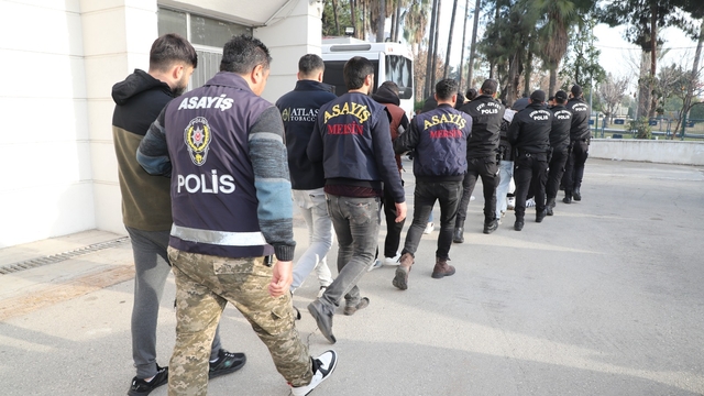 Mersin merkezli dolandırıcılık operasyonunda 11 zanlı tutuklandı