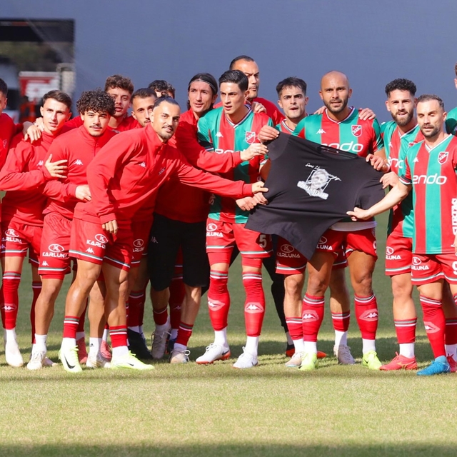 Karşıyaka'da Cenk Ahmet tamam, Sefa ve İsmail sırada