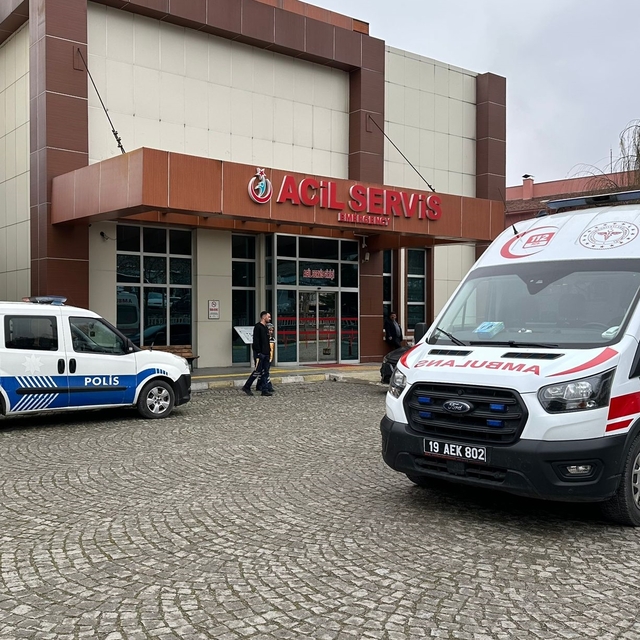 Çorum'da 12 öğrenci gıda zehirlenmesi şüphesiyle hastaneye kaldırıldı