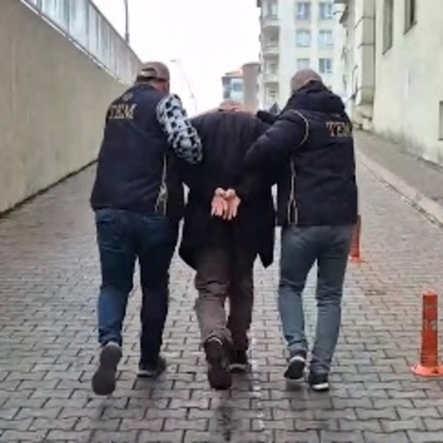 FETÖ hükümlüsü ihraç hakim yakalandı