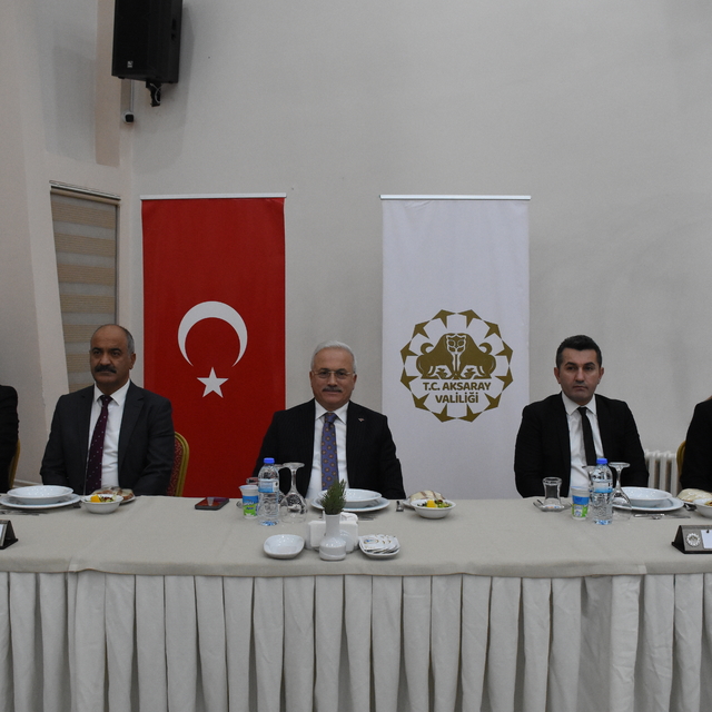 Aksaray Valisi Kumbuzoğlu, 10 Ocak Çalışan Gazeteciler Günü etkinliğinde ga...