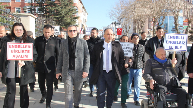 Yozgat'ta görme engelliler için farkındalık yürüyüşü yapıldı
