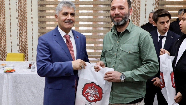 Niğde Valisi Cahit Çelik basın mensuplarıyla buluştu