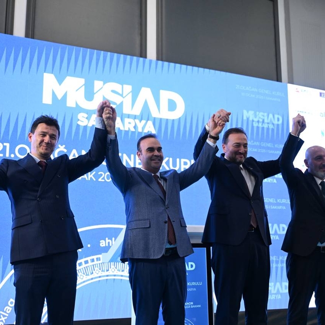 Sanayi ve Teknoloji Bakanı Kacır, MÜSİAD Sakarya 21. Genel Kurulu'nda konuş...