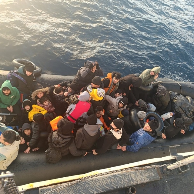 Ege Denizi'nde 40 düzensiz göçmen yakalandı