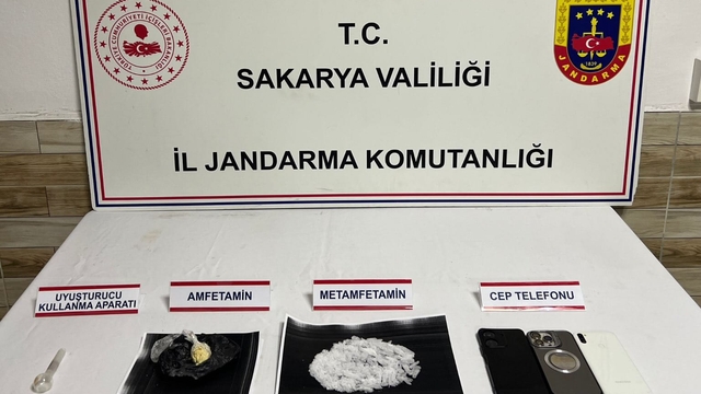 Sakarya'da uyuşturucu operasyonunda 2 zanlı tutuklandı