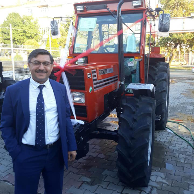 Edirne'de şarampole devrilen traktörün sürücüsü öldü