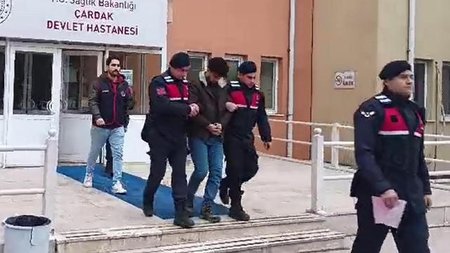 Kendini 'komiser' olarak tanıtıp, 1 milyon lira dolandırdı