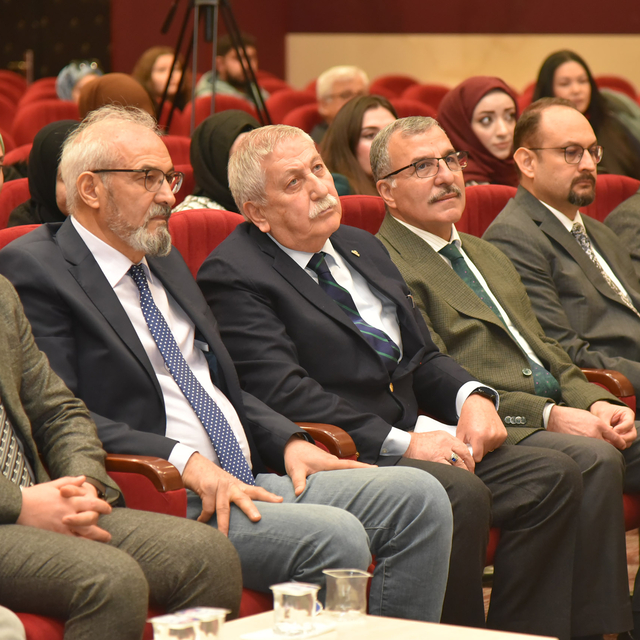 KMÜ'de "Medyanın Dünü, Bugünü ve Yarını" konferansı düzenlendi