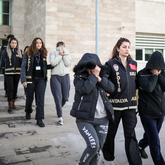 'Oyunumuzu kimse bozamaz' diyen fuhuş şebekesine 'Oyunbozan' operasyonu