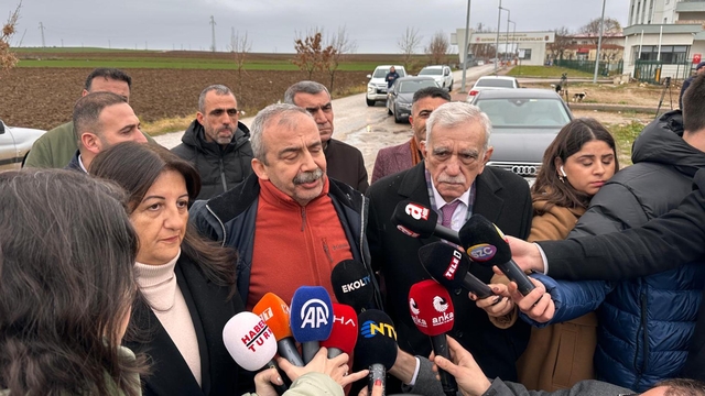 DEM heyeti, Demirtaş ile görüşmek için cezaevinde (2)