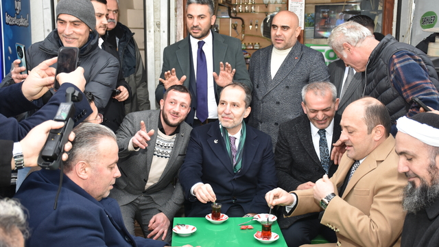 Yeniden Refah Partisi Genel Başkanı Erbakan, Sakarya'da ziyaretlerde bulundu