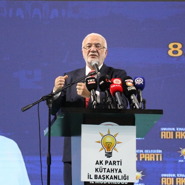 AK Parti Genel Başkanvekili Elitaş, partisinin 8. Olağan Kütahya İl Kongres...