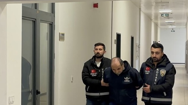 GÜNCELLEME - Kocaeli'de bir kişi karısını tüfekle öldürdü