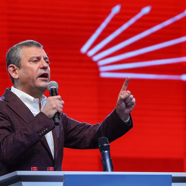 Özgür Özel: İşler doğru gittiğinde halaya birlikte duranların nasıl karşımı...