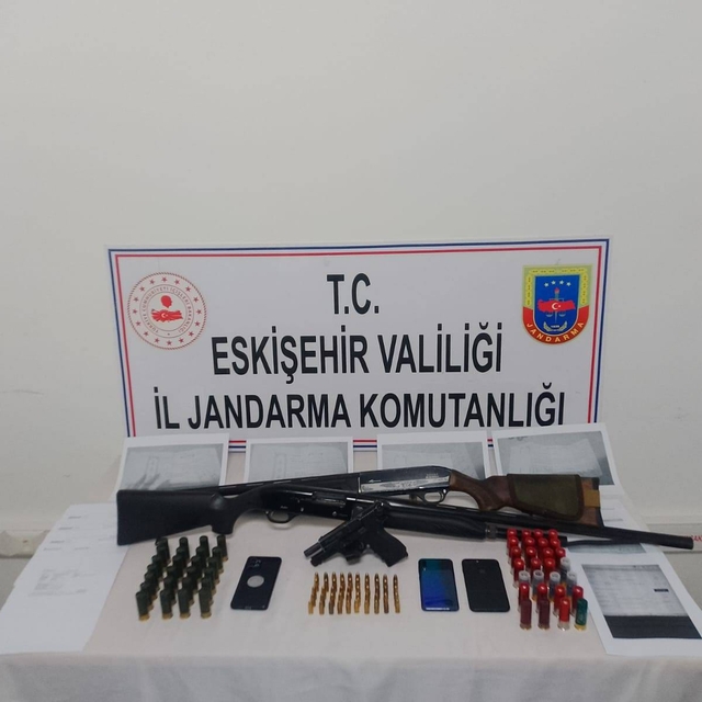 Beylikova'da tefecilik operasyonunda 3 şüpheli yakalandı