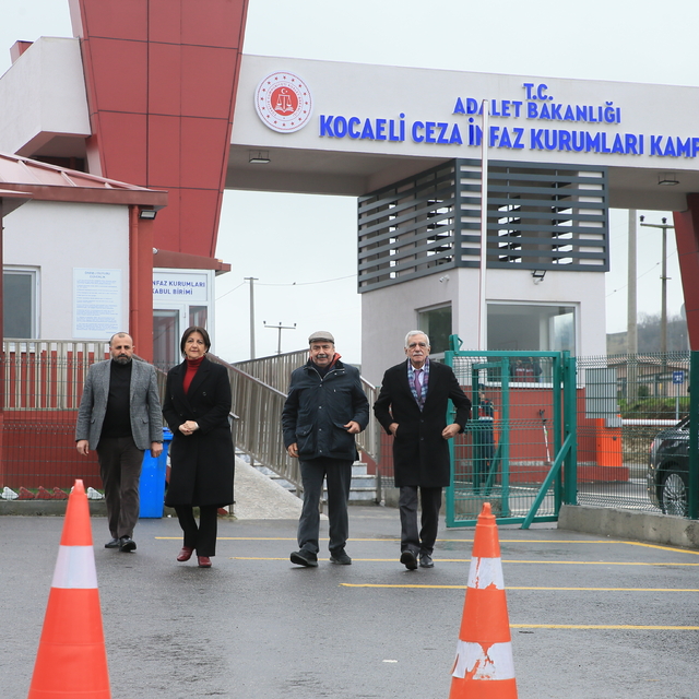 DEM Parti heyetinden Figen Yüksekdağ'a ziyaret