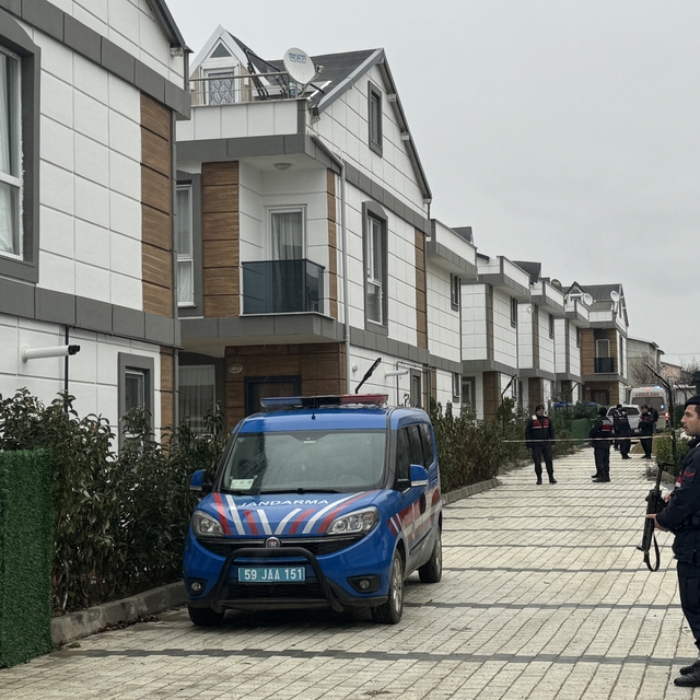 Tekirdağ'da kızını ve birlikte yaşadığı kadını silahla öldüren kişi intihar...