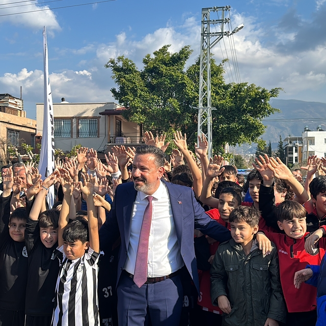 Arsuz'da yaptırılan spor kompleksi ve oyun parkı açıldı