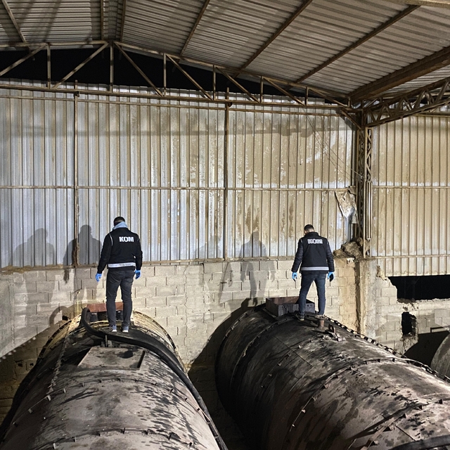Adana'da 182 bin litre kaçak akaryakıt ele geçirildi