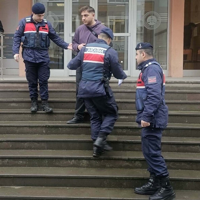 Çaya uçan otomobilde ölen Ali Kaan'ın cenazesi, ailesi tarafından teslim al...