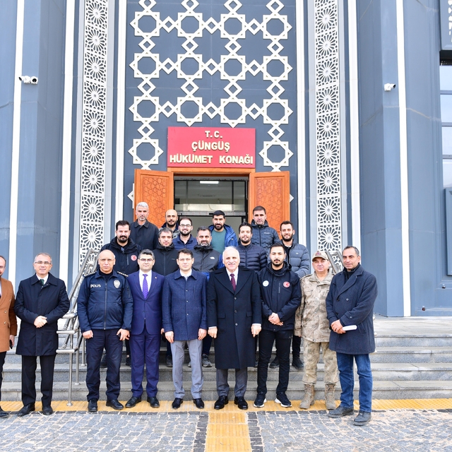 Diyarbakır Valisi Murat Zorluoğlu Çüngüş ilçesini ziyaret etti