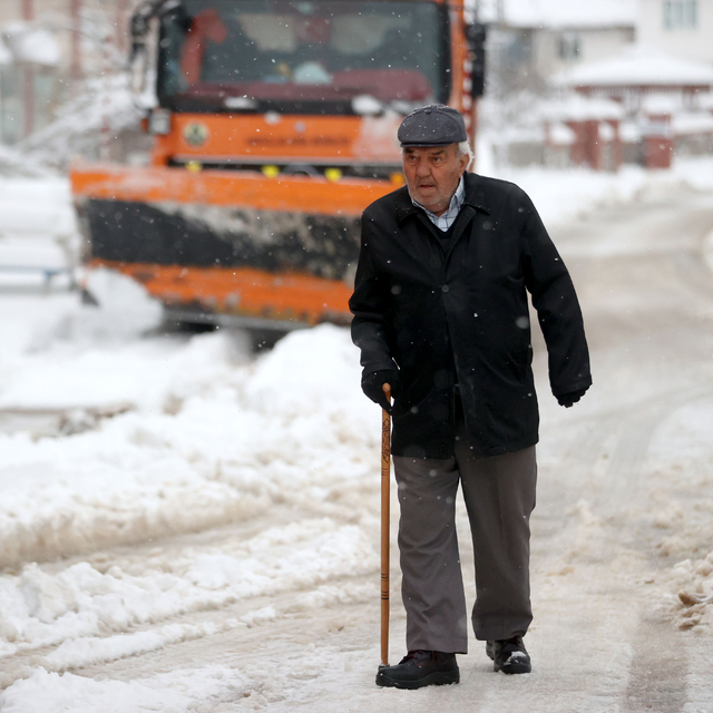 Kırklareli'nin yüksek kesimlerinde kar etkili oluyor