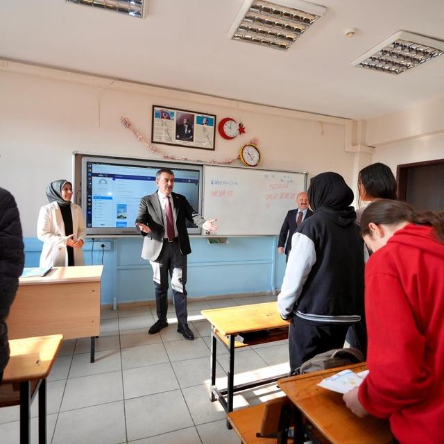 Milli Eğitim Bakanı Tekin, Adıyaman'da köy okullarını ziyaret etti