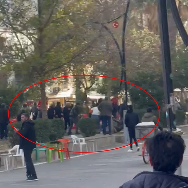 Tekmeli, yumruklu, sandalyeli kavga kamerada: 8 yaralı