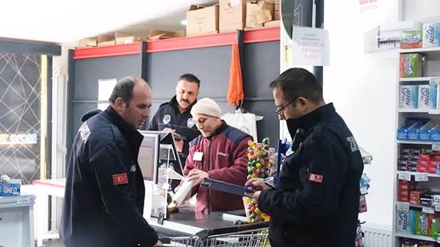 Sorgun'da zabıta ekipleri marketleri denetledi